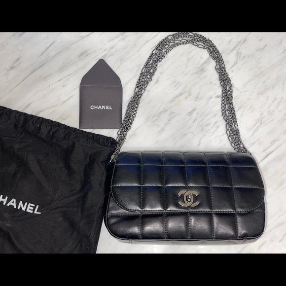Chanel Lambskin Quilted Chain Bag - Picture 3 of 12